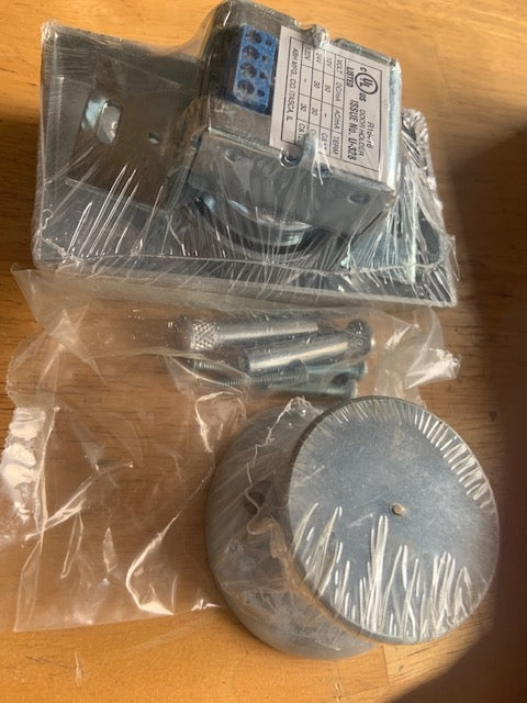 ABH 2100 Mag Holder. US28. New. ABH 2100-US28. (43)