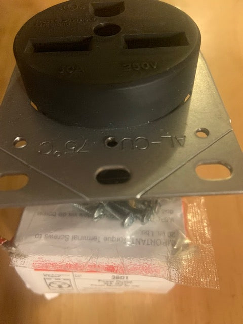 Pass & Seymour 3801 Power Outlet. New. 785007380101.