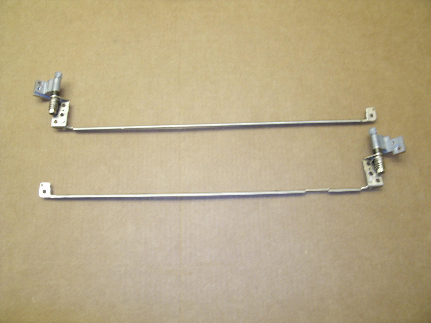 HP 432298-001 AT8A, FBAT8064014 , FBAT8063018, 15.4" Hinges.