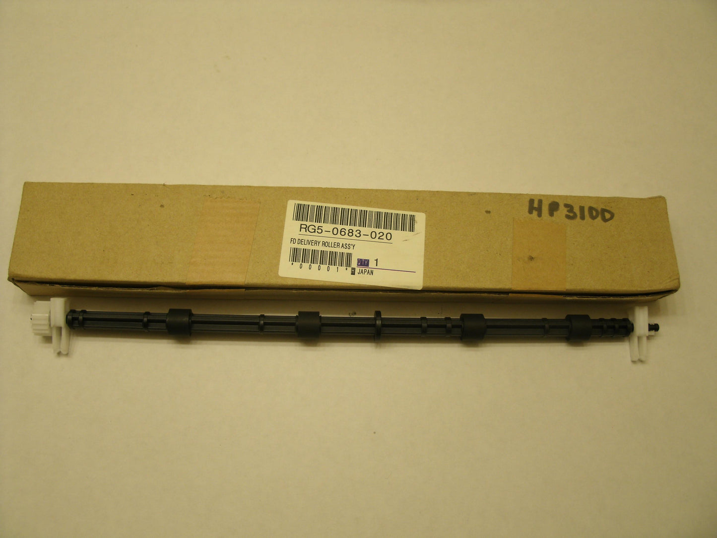 HP RG5-0683-020 Upper Roller. Shaft with 4 Rollers. New.