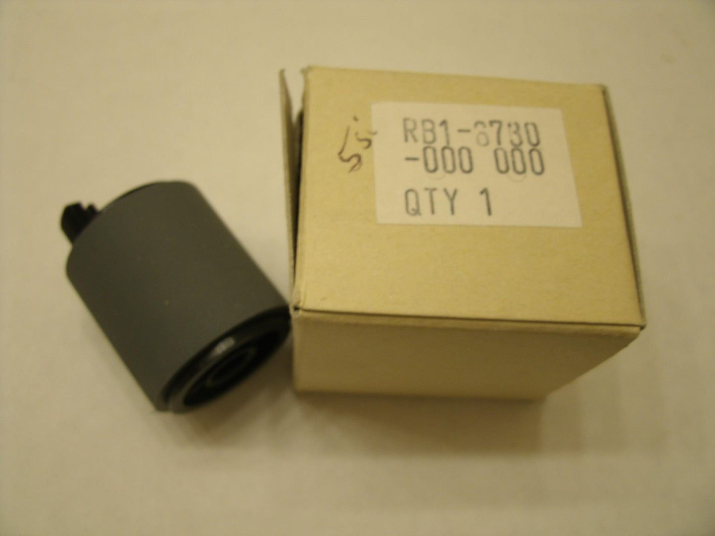 HP RB1-6730-000, 5SI Tray Roller. New. OEM.