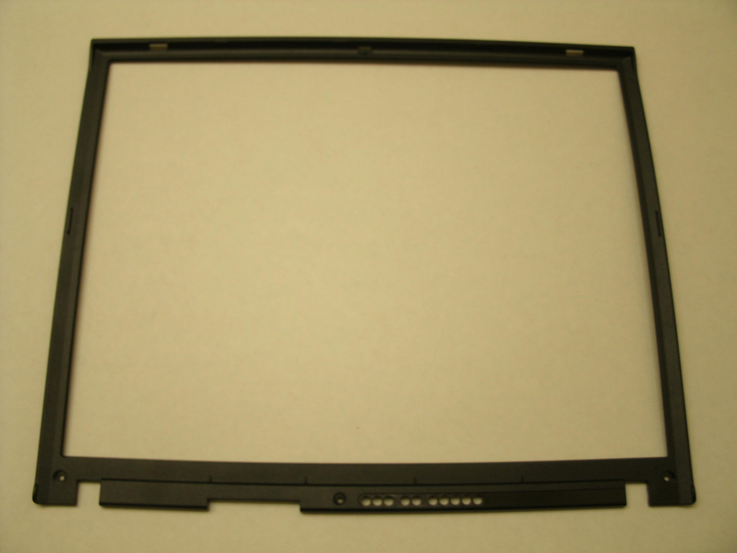 IBM ThinkPad 26R9426 Front LCD Bezel. T60, T60P, T61.