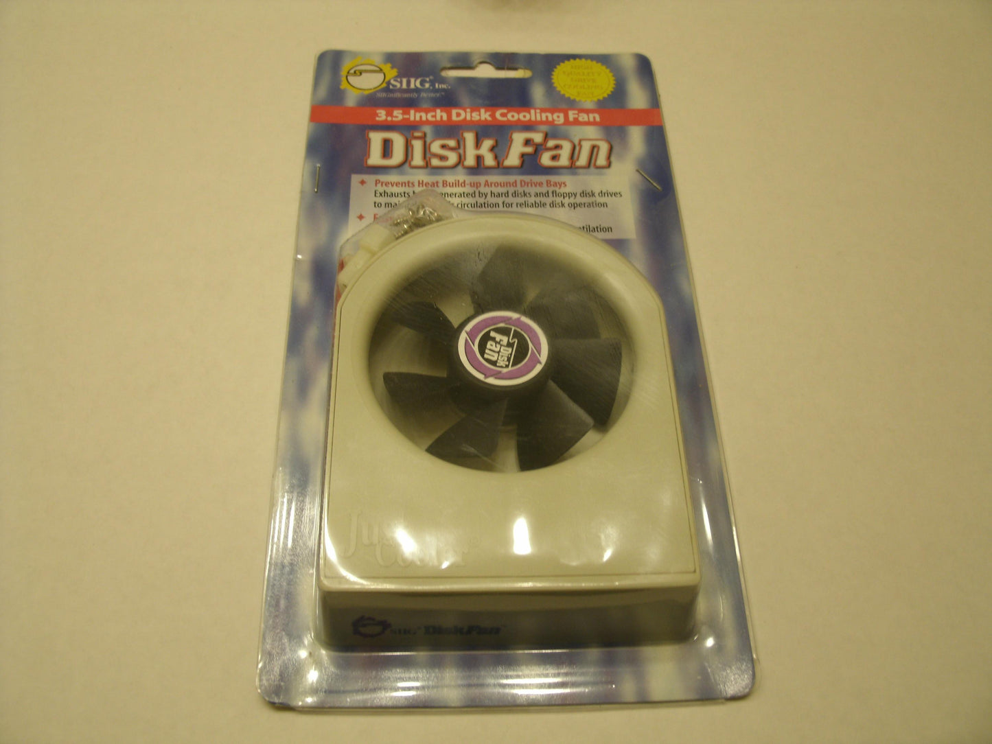 SIIG EL2107 3.5" Disk Cooling Fan. New. 662774021072