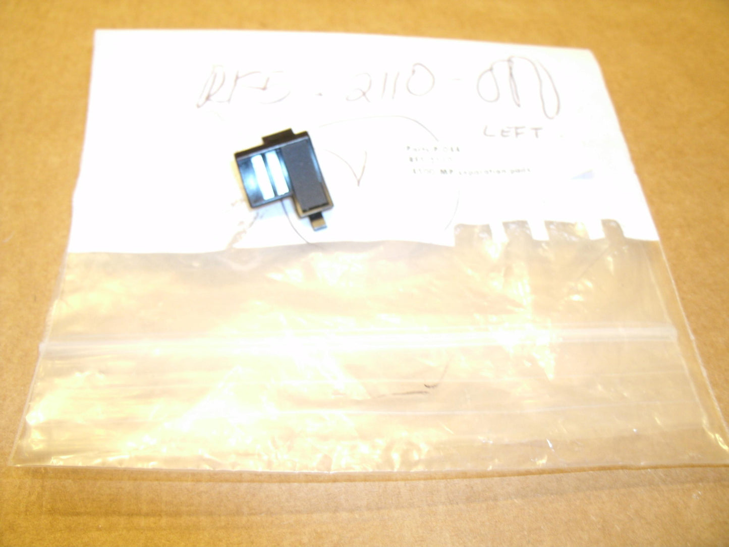 HP RF5-2110-000 Seperation Pad, Tray Left. New.