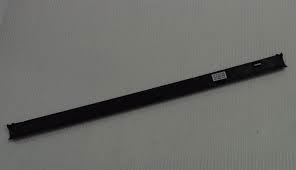 HP Pavilion EBUT3001010 Hinge Cover Bezel.